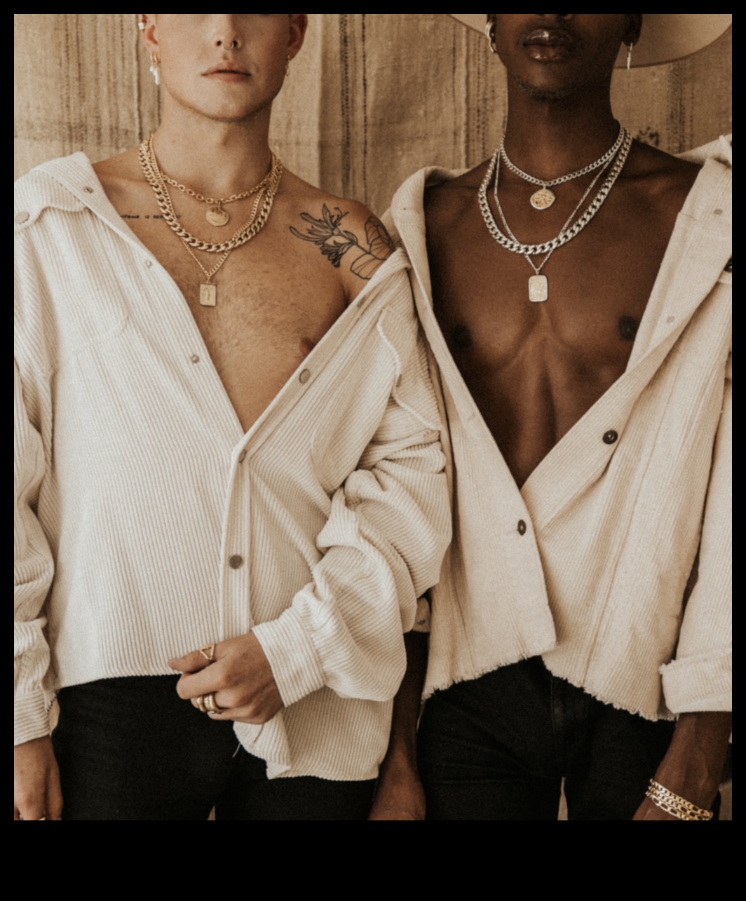 Εκθαμβωτική δυαδικότητα Εξερευνήστε τη μαγεία διπλού τόνου της συλλογής κολιέ μας 2 Εκθαμβωτική δυαδικότητα: Εξερευνήστε τη μαγεία διπλού τόνου της συλλογής κολιέ μας