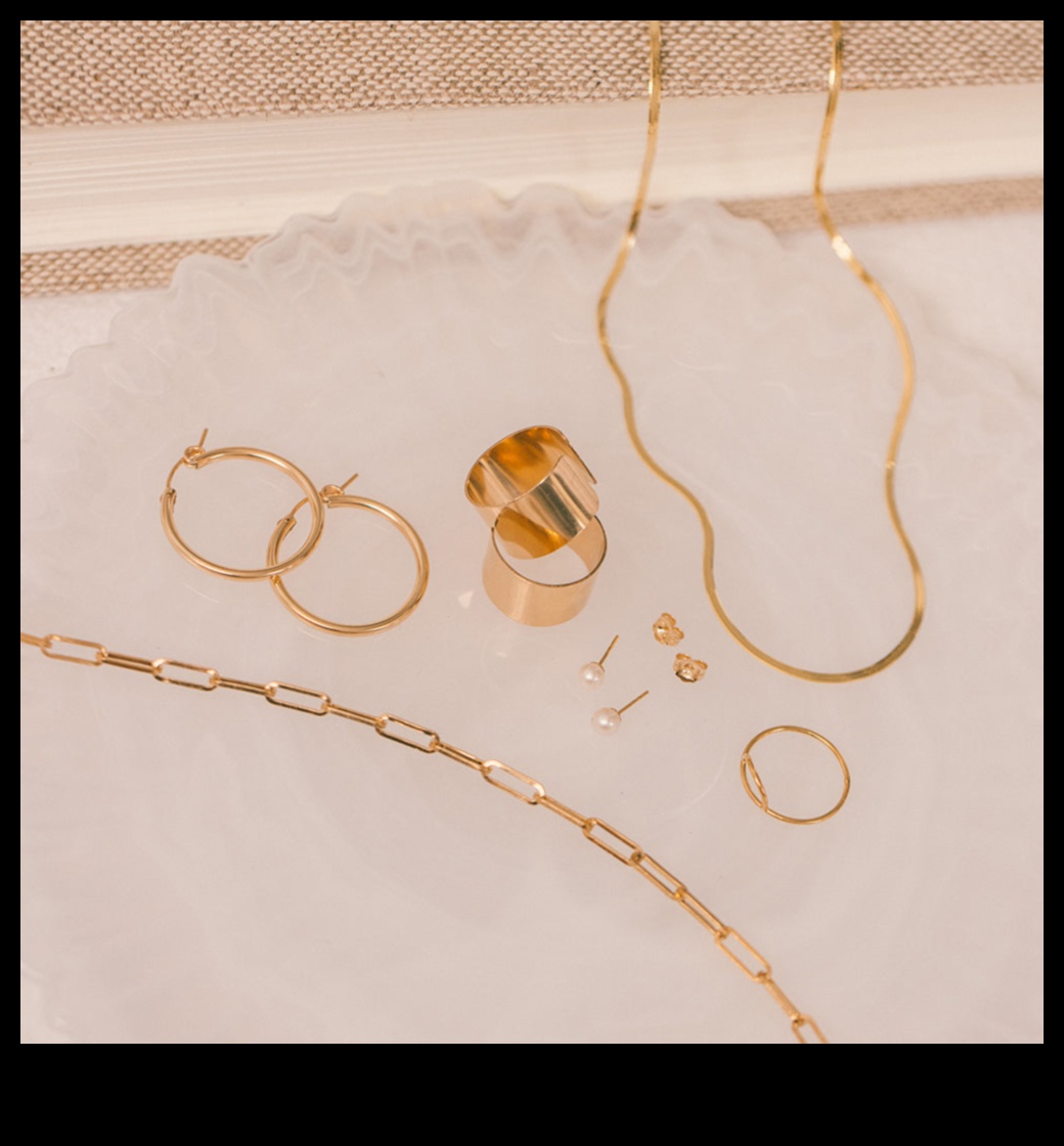 Sophisticated Simplicity: Minimalist Jewelry Statements