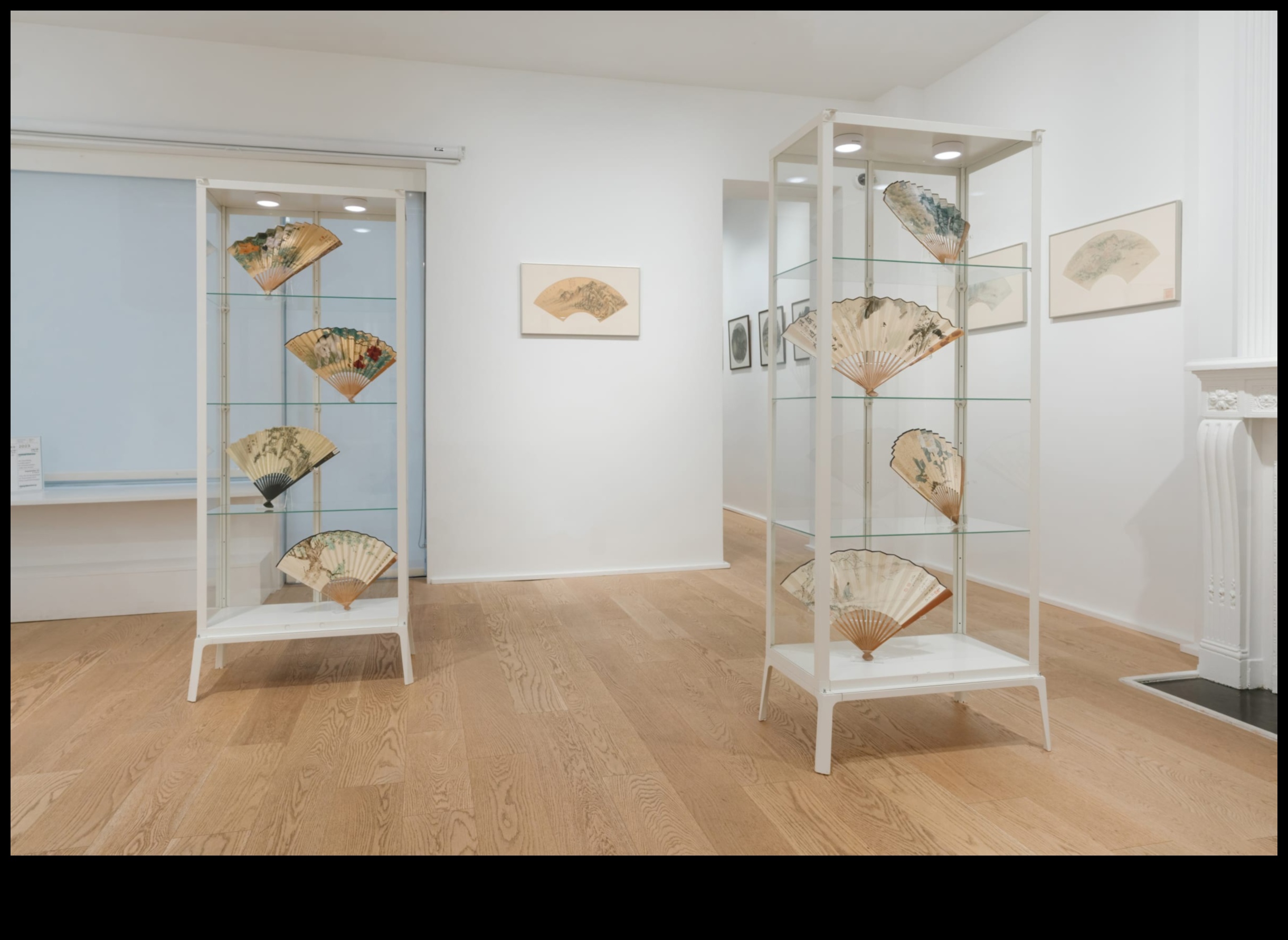 Whispers of Ink: Λεπτά και κομψά σχέδια για τις απαιτητικές ψυχές που εκτιμούν την τέχνη