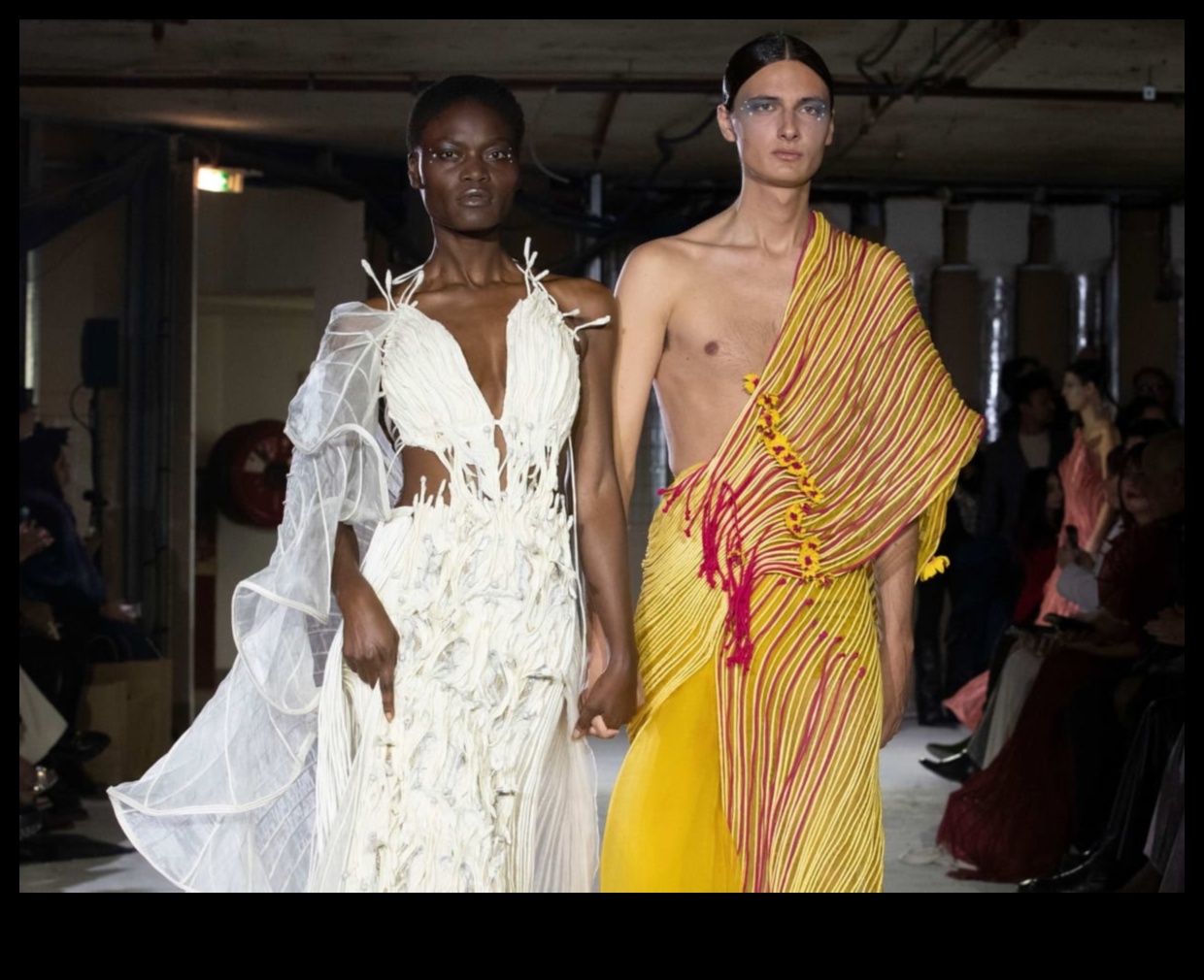 Couture Chronicles A Fashion-Forward Look στις ιστορίες πίσω από τις τάσεις 5 Couture Chronicles: Βυθιστείτε στην ιστορία της μοντέρνας μόδας