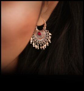 Antique Elegance Resurrected: Timeless Jewelry Charms