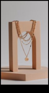 Sophisticated Simplicity: Minimalist Jewelry Statements