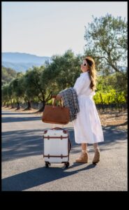 Vacay Ready: Κομψά καλοκαιρινά ρούχα για τους λάτρεις του ταξιδιού