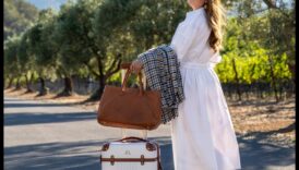 Vacay Ready: Κομψά καλοκαιρινά ρούχα για τους λάτρεις του ταξιδιού