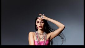 Το Graceful Glam εκθέματα την ελκυστικότητα των γυναικείων έμφαση μόδας 1 Graceful Glam: Αποκαλύψτε την ομορφιά των γυναικείων αξεσουάρ μόδας